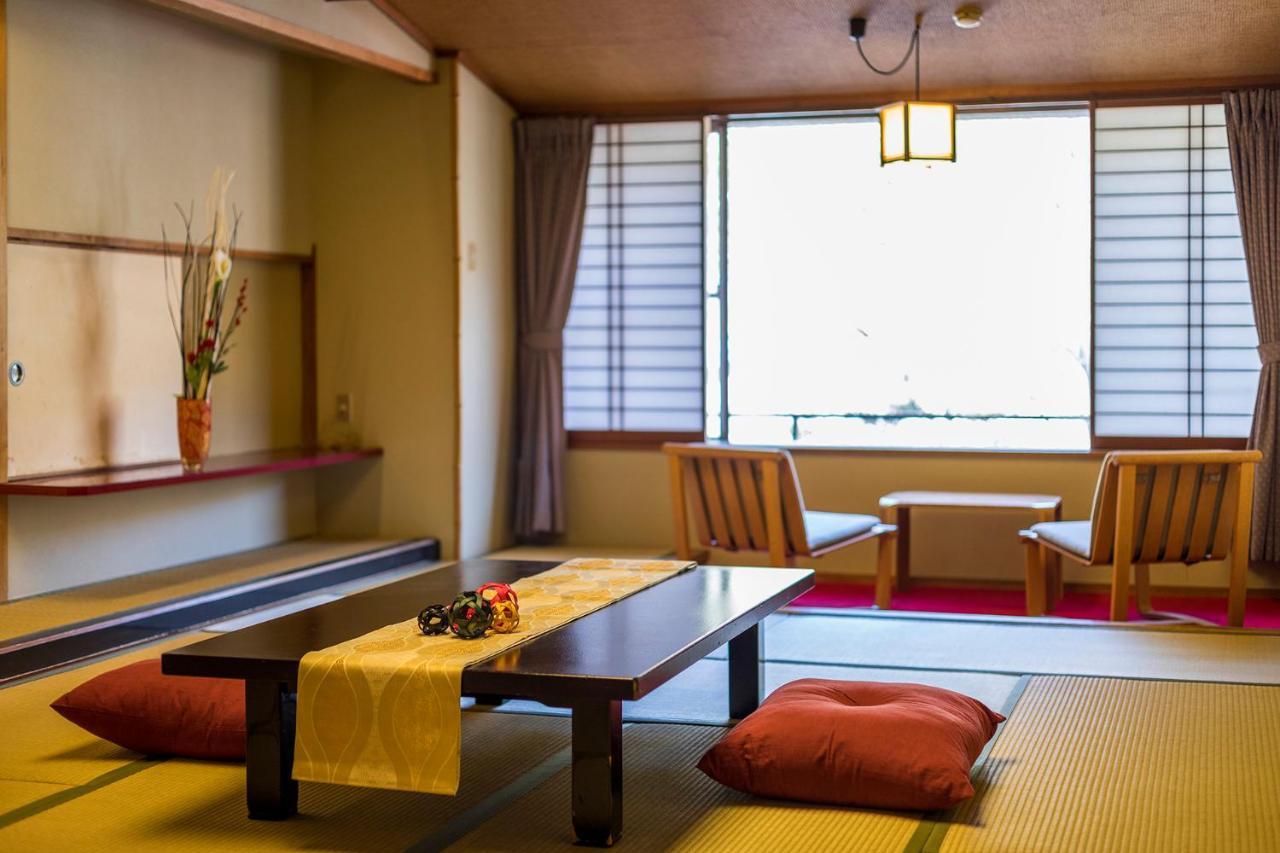 Sakahijiri