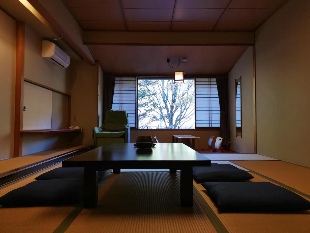 Sakahijiri 4*